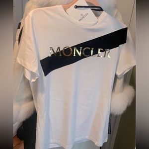 MONCLER • GIROCOLLO T SHIRT • BRAND NEW NEVER WORN W TAGS • PERFECT CONDITION